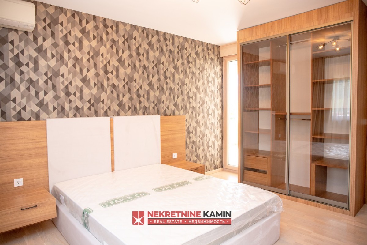 Jednosoban stan u zgradi sa bazenom, Bečići